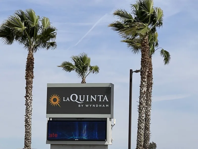 La Quinta Inn & Suites by Wyndham Hesperia Victorville hotel detail image 2