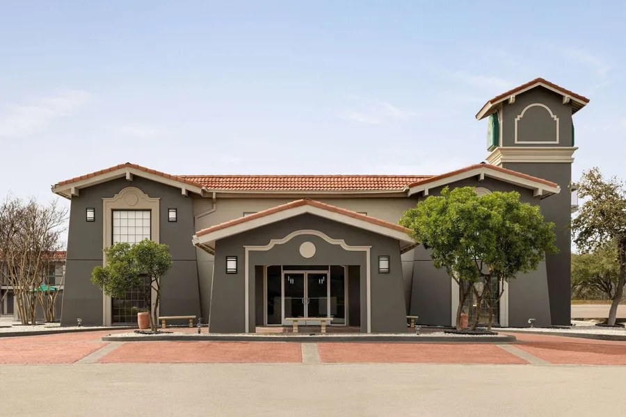 La Quinta Inn by Wyndham San Antonio Lackland hotel detail image 6
