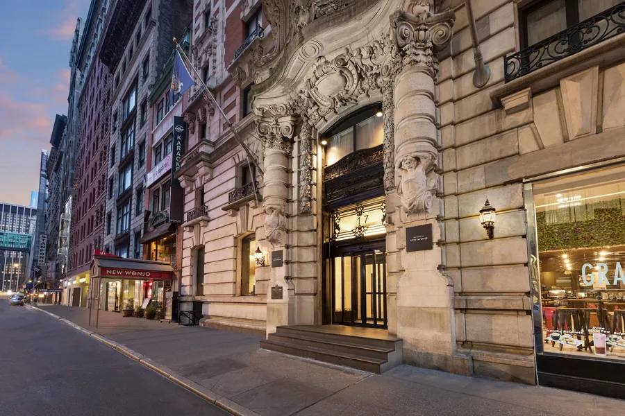 The Hotel @ Fifth Avenue hotel detail image 2