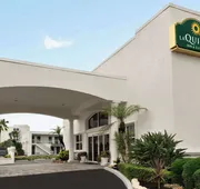 La Quinta Inn & Suites by Wyndham Oceanfront Daytona Beach hotel detail image 3