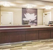 Howard Johnson by Wyndham Sacramento Downtown hotel detail image 7