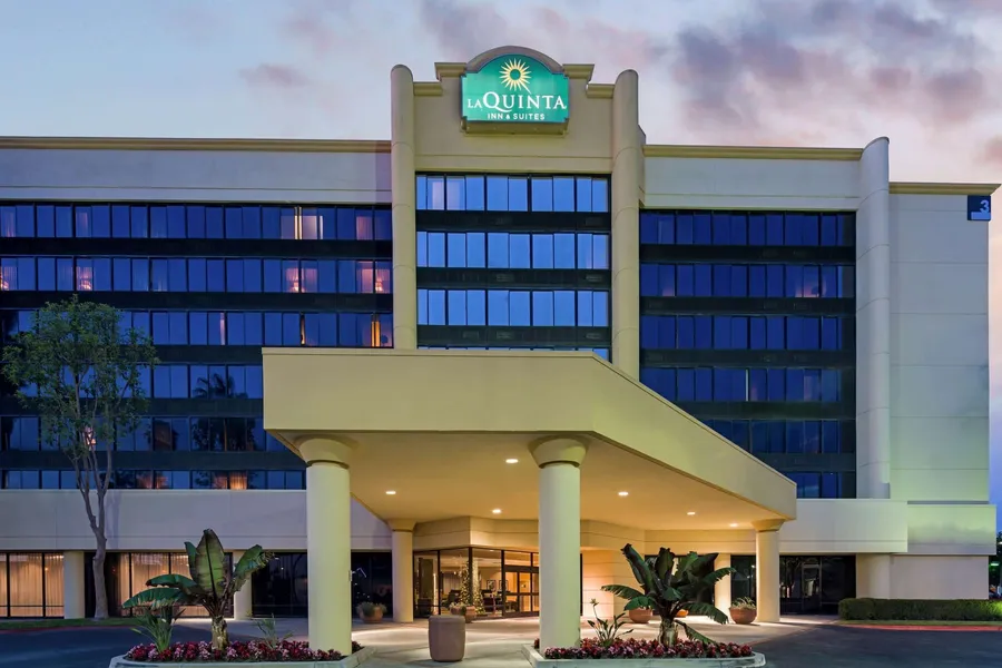 La Quinta Inn & Suites by Wyndham Buena Park hotel detail image 2