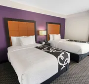 La Quinta Inn & Suites by Wyndham Phoenix Scottsdale hotel detail image 5