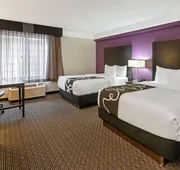 La Quinta Inn & Suites by Wyndham Phoenix Scottsdale hotel detail image 7