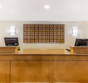 La Quinta Inn & Suites by Wyndham Redding hotel detail image 4