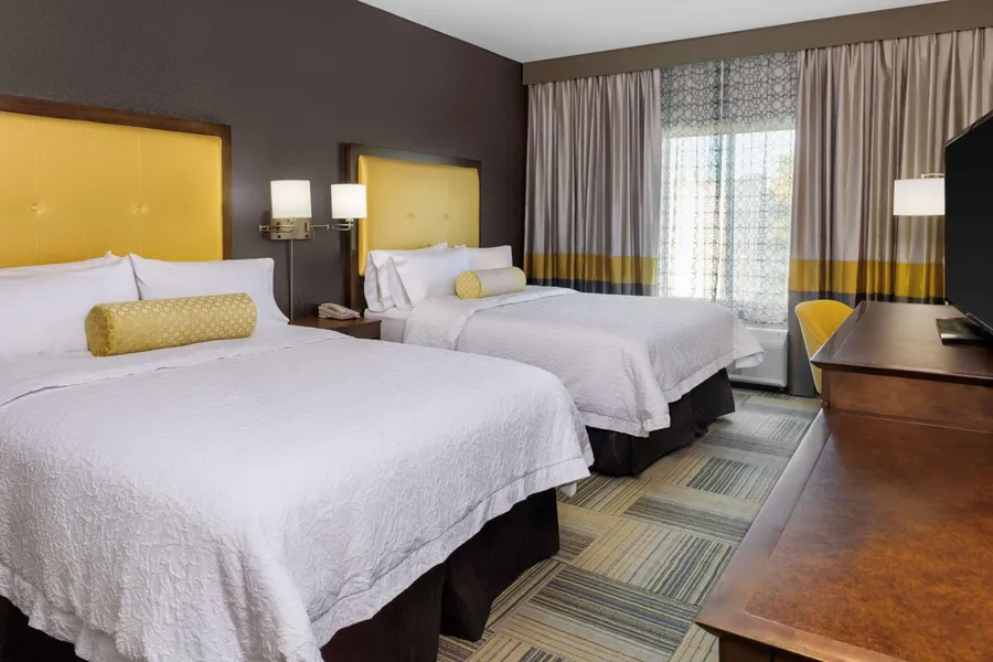 Hampton Inn & Suites Los Angeles/Hollywood hotel detail image 6