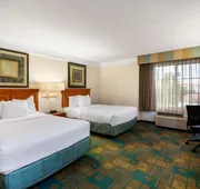 La Quinta Inn & Suites by Wyndham Phoenix West Peoria hotel detail image 7