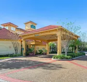 La Quinta Inn & Suites by Wyndham USF (Near Busch Gardens) hotel detail image 3