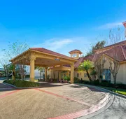 La Quinta Inn & Suites by Wyndham USF (Near Busch Gardens) hotel detail image 4