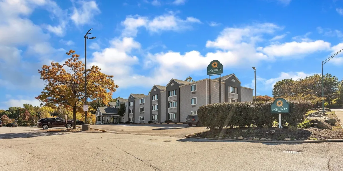 La Quinta Inn by Wyndham Cleveland Independence hotel detail image 2
