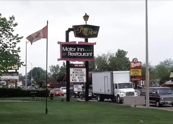 Ivy Rose Motor Inn hotel thumbnail 4