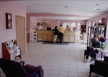 Ivy Rose Motor Inn hotel thumbnail 8
