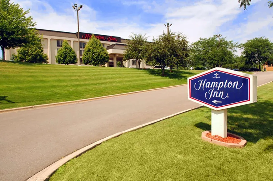Hampton Inn Madison East Towne Mall Area hotel detail image 2