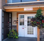 Swiss Chalet Motel hotel detail image 4