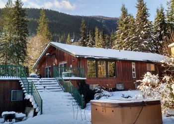 Mulvehill Creek Wilderness Inn hotel thumbnail 4