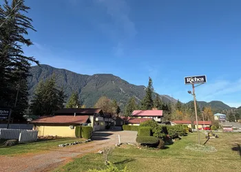 Richca Chalets Resort hotel thumbnail 8