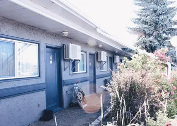 Stardust Motel hotel thumbnail 4