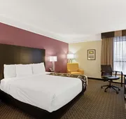 La Quinta Inn & Suites by Wyndham Boston-Andover hotel detail image 5