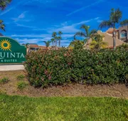 La Quinta Inn & Suites by Wyndham Carlsbad - Legoland Area hotel detail image 3