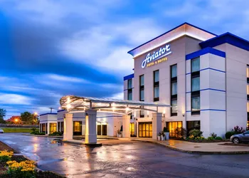 Aviator Hotel & Suites South I-55 BW Signature Collection hotel thumbnail 2