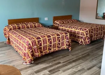 Red Carpet Inn hotel thumbnail 8