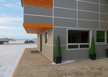 Side Trax Inn hotel thumbnail 4