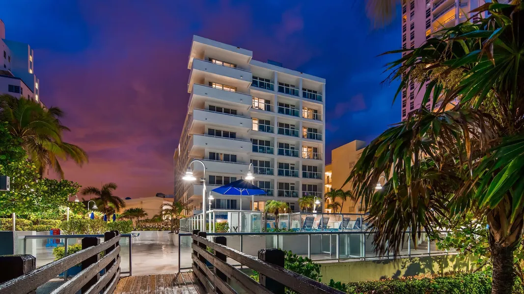 Best Western Plus Atlantic Beach Resort hotel detail image 2