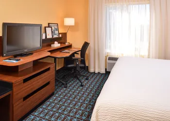 Fairfield by Marriott Inn & Suites Louisville North hotel thumbnail 6