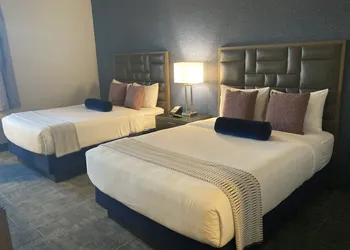 The Lodge at Rolling Hills Casino hotel thumbnail 4