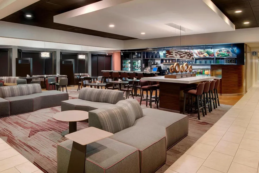 Courtyard by Marriott Savannah Midtown hotel detail image 2