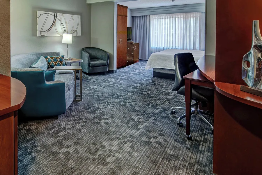 Courtyard by Marriott Troy hotel detail image 6