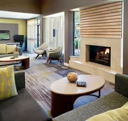 Courtyard by Marriott Macon hotel detail image 4