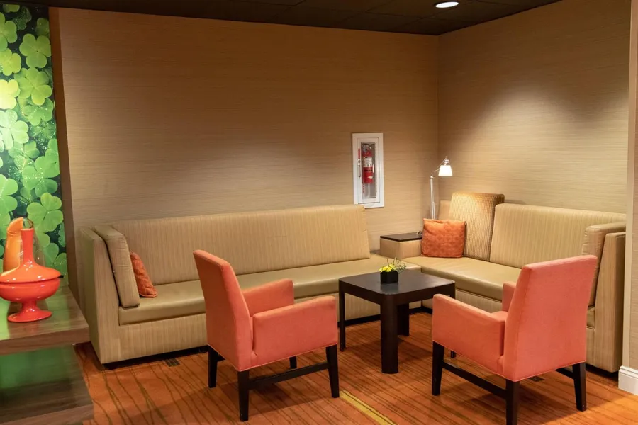 Courtyard by Marriott Erie hotel detail image 6