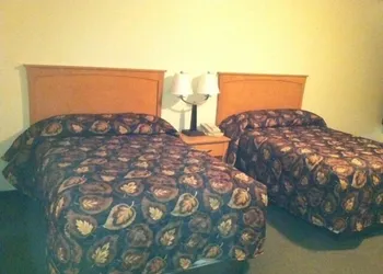 Circle 6 Motel hotel thumbnail 5