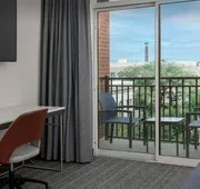 Courtyard by Marriott Savannah Downtown/Historic District hotel detail image 7