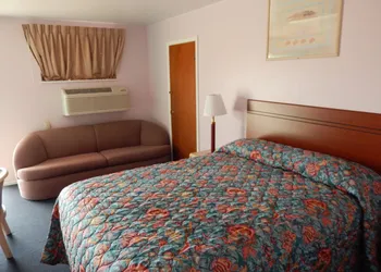 Townsman Motel hotel thumbnail 2