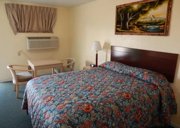 Townsman Motel hotel thumbnail 4