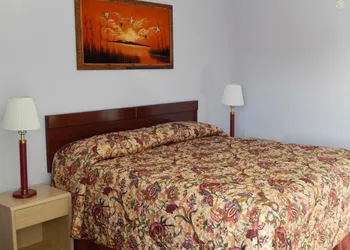 Townsman Motel hotel thumbnail 8