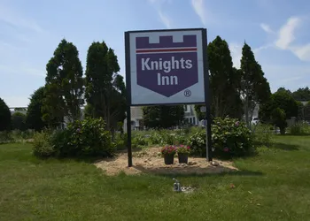 Knights Inn Centerville Cape Cod Area hotel thumbnail 2