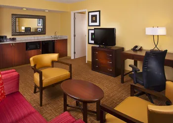 Courtyard by Marriott Birmingham Colonnade/Grandview hotel thumbnail 3