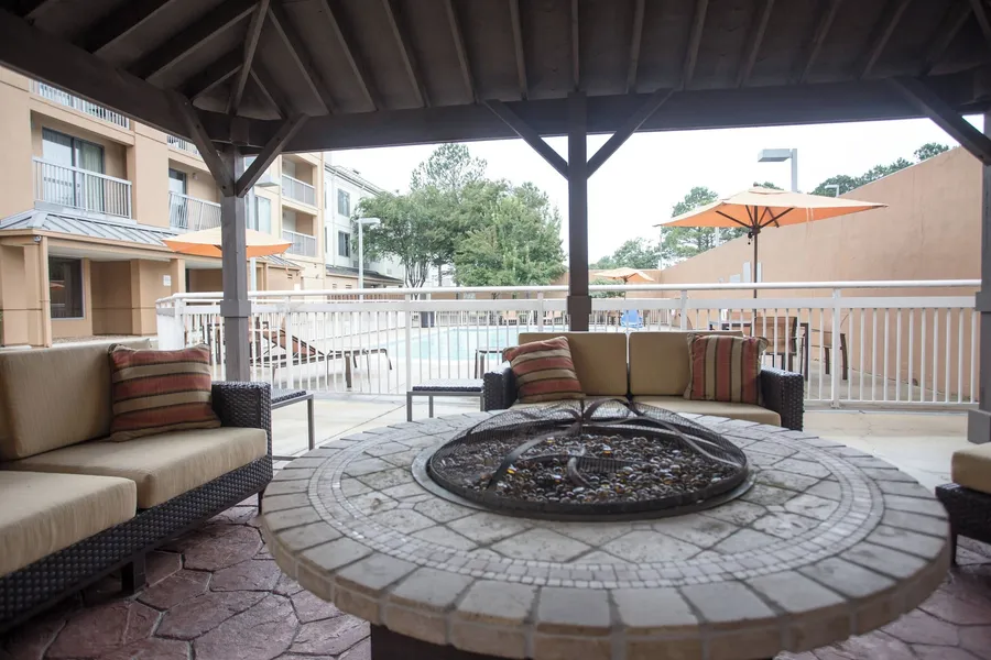 Courtyard by Marriott Memphis East/Bill Morris Parkway hotel detail image 2