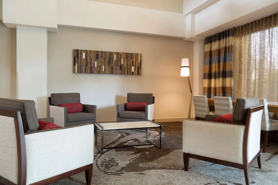 DoubleTree Suites by Hilton Nashville Airport hotel detail image 2