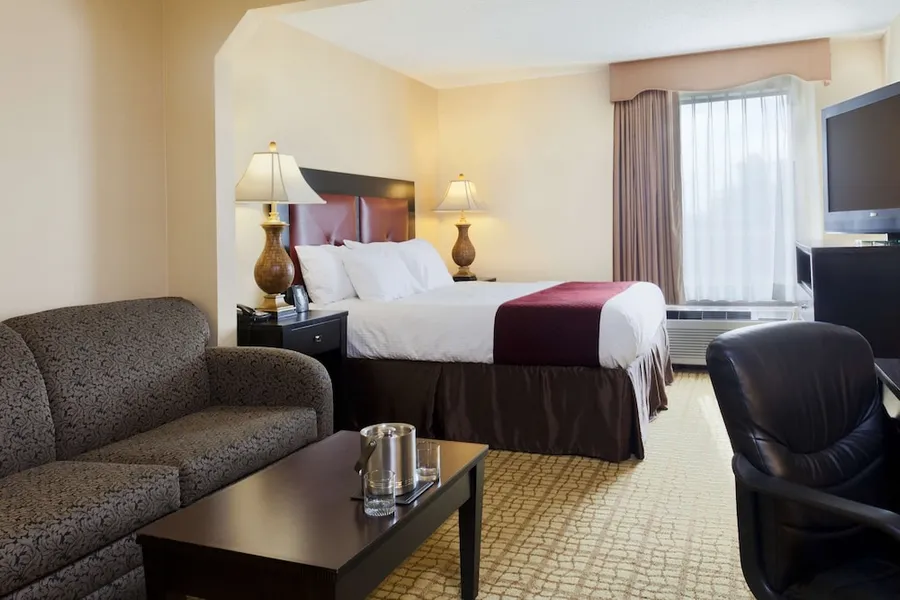 DoubleTree by Hilton Springdale hotel detail image 2