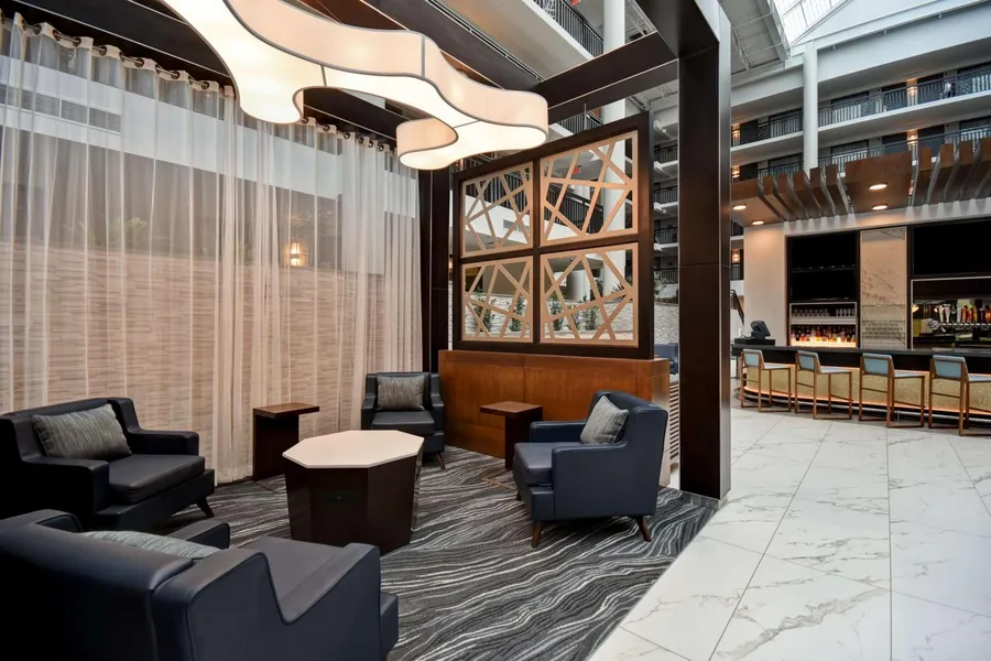 Embassy Suites Syracuse hotel detail image 6