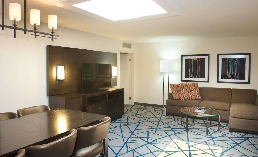 Embassy Suites by Hilton Detroit Livonia Novi hotel detail image 6