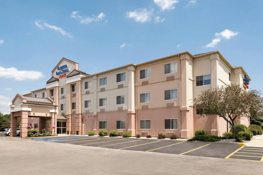 Fairfield Inn & Suites Toledo Maumee hotel detail image 2