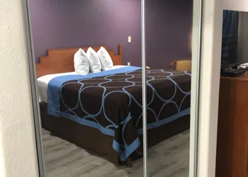 Diboll Inn & Suites hotel thumbnail 6