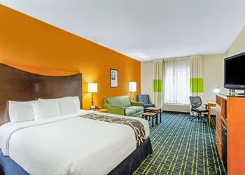 La Quinta Inn & Suites by Wyndham Manassas Battlefield hotel thumbnail 8