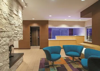 La Quinta Inn & Suites by Wyndham Manassas Battlefield hotel thumbnail 2