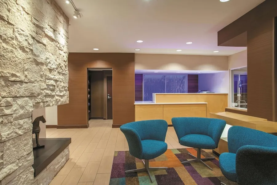 La Quinta Inn & Suites by Wyndham Manassas Battlefield hotel detail image 2